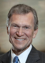 Tom Daschle headshot